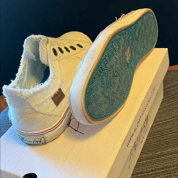 Blowfish Cream Slip-On Sneakers - Picture 2 of 4